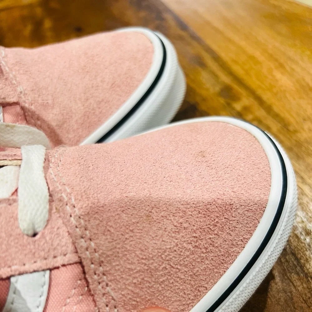 Vans Old Skool Size Juniors size 5.5 US like new conditions Super clean